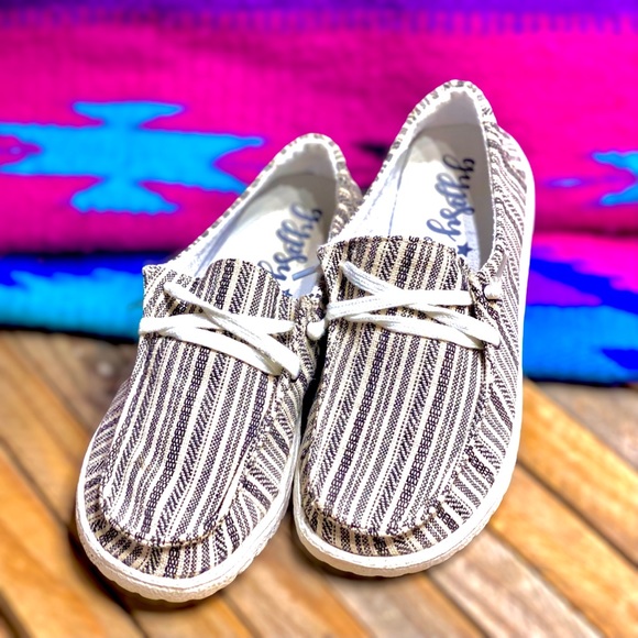 Black White Striped Gypsy Jazz - Picture 4 of 10